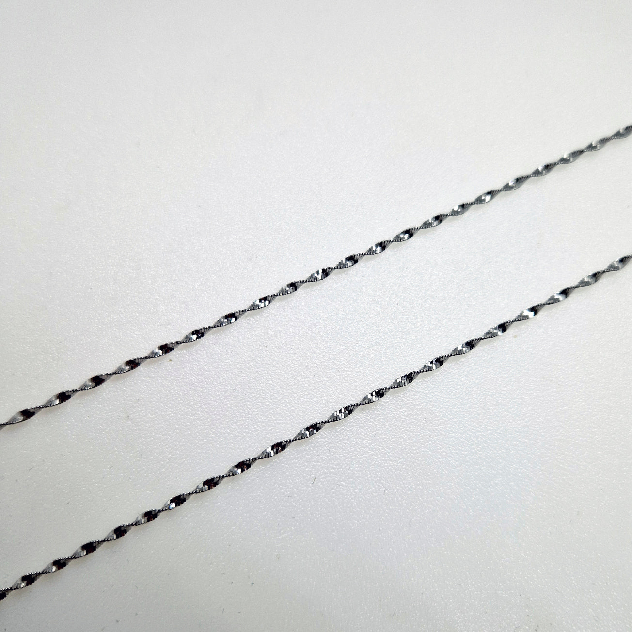 Sterling Silver Twisted Chain Necklace.