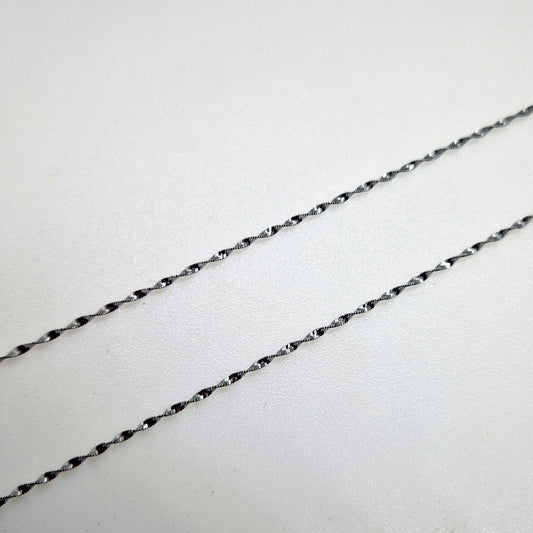 Sterling Silver Twisted Chain Necklace.