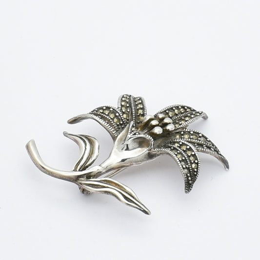 Flower Vintage Silver Brooch with Marcasite Stones.