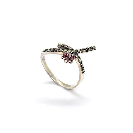 Vintage Silver Garnet & Marcasite Flower Ring - Delicate Floral Design